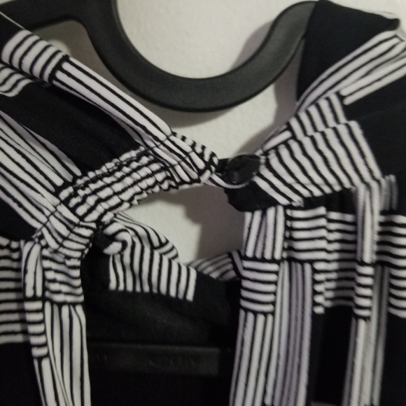 Kate & Lily Sleeveless All Over Print Jumpsuit - Picture 10 of 16